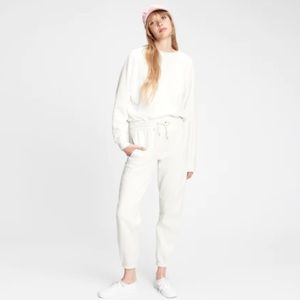 Gap sweatshirt sweatpants set